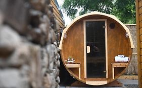 The Stall At Casaclarig - West Cork Cabin With Sauna